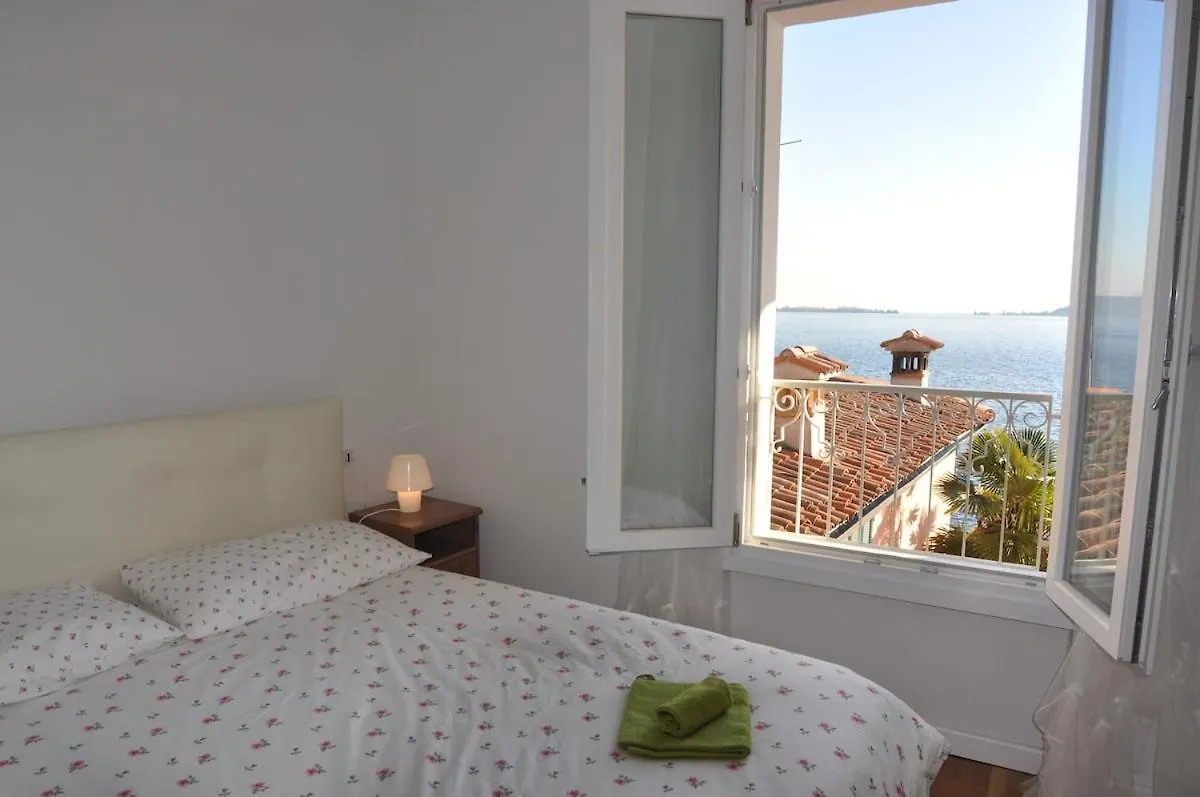 Apartment La Rosa Gardone Riviera 0*,  Italy