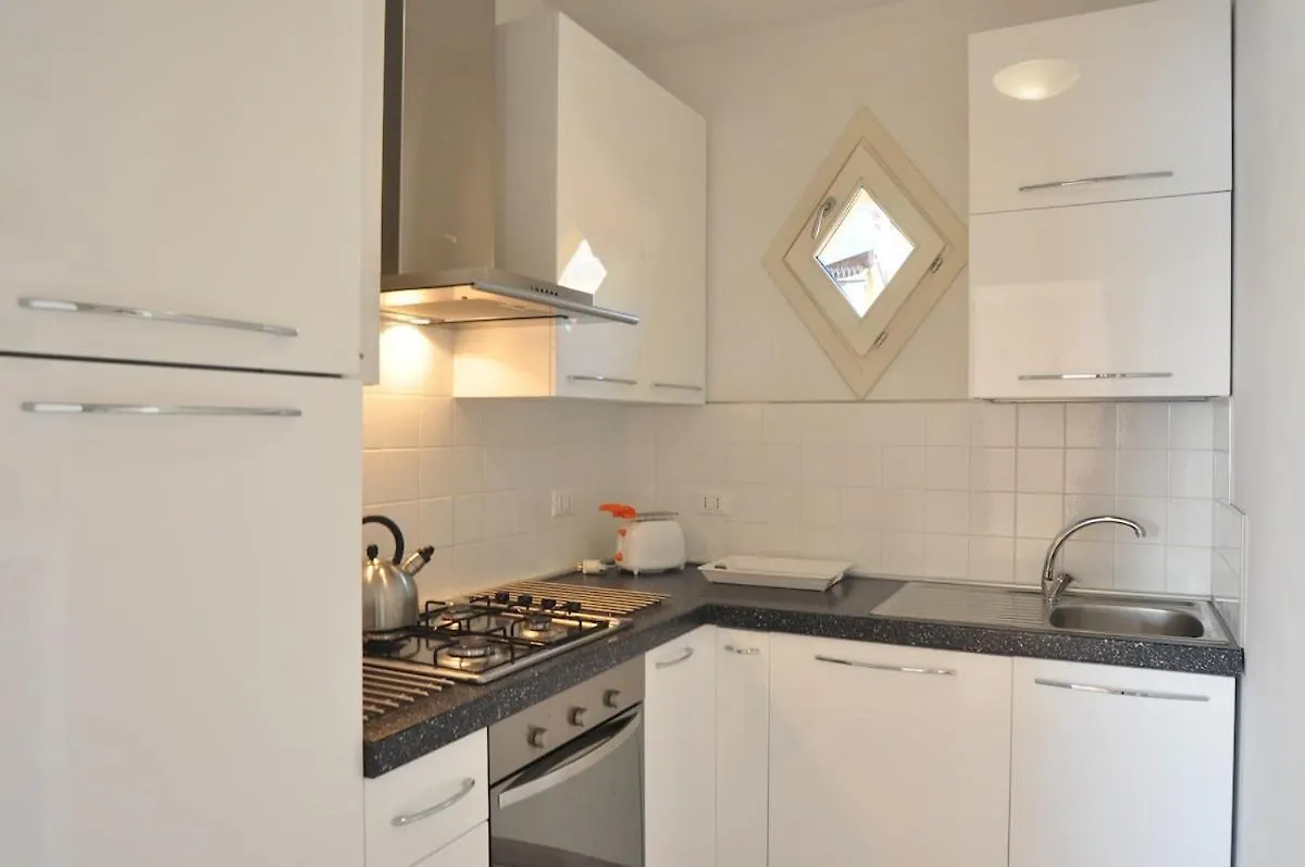 Apartment La Rosa Gardone Riviera